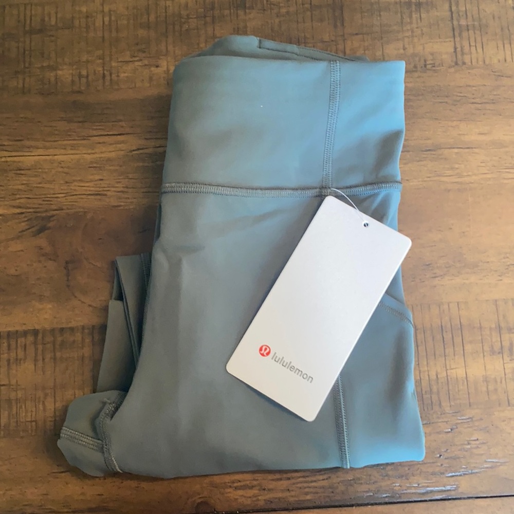 Invigorate crop 23”